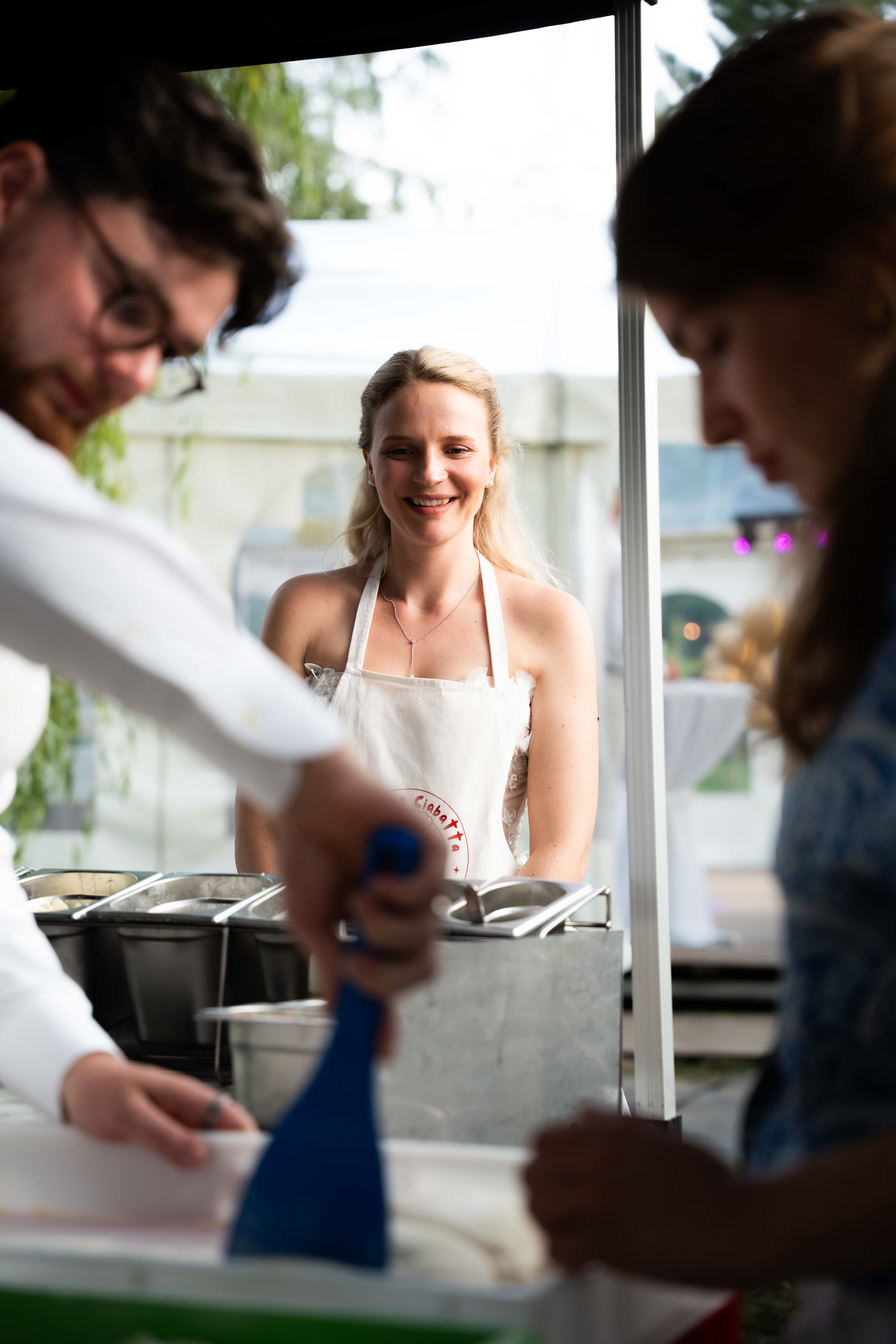 Hochzeitsfotograf Sara & Laurenz – Gäste feiern auf der Hochzeit
